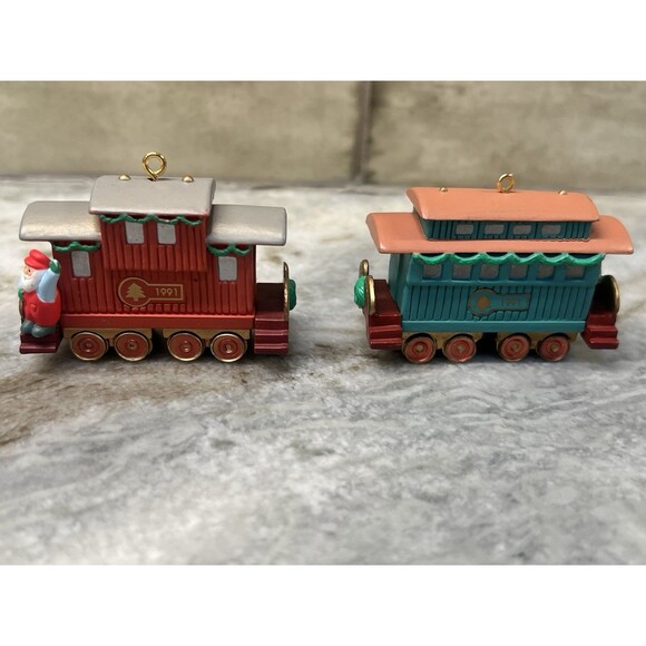 VTG Hallmark Keepsake Ornament 1991 Claus & Co. R.R. PASSENGER & CABOOSE Train - Picture 1 of 6